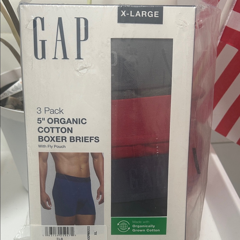 GAP Men's Boxer Briefs 3-Pack - Black, Red, Navy